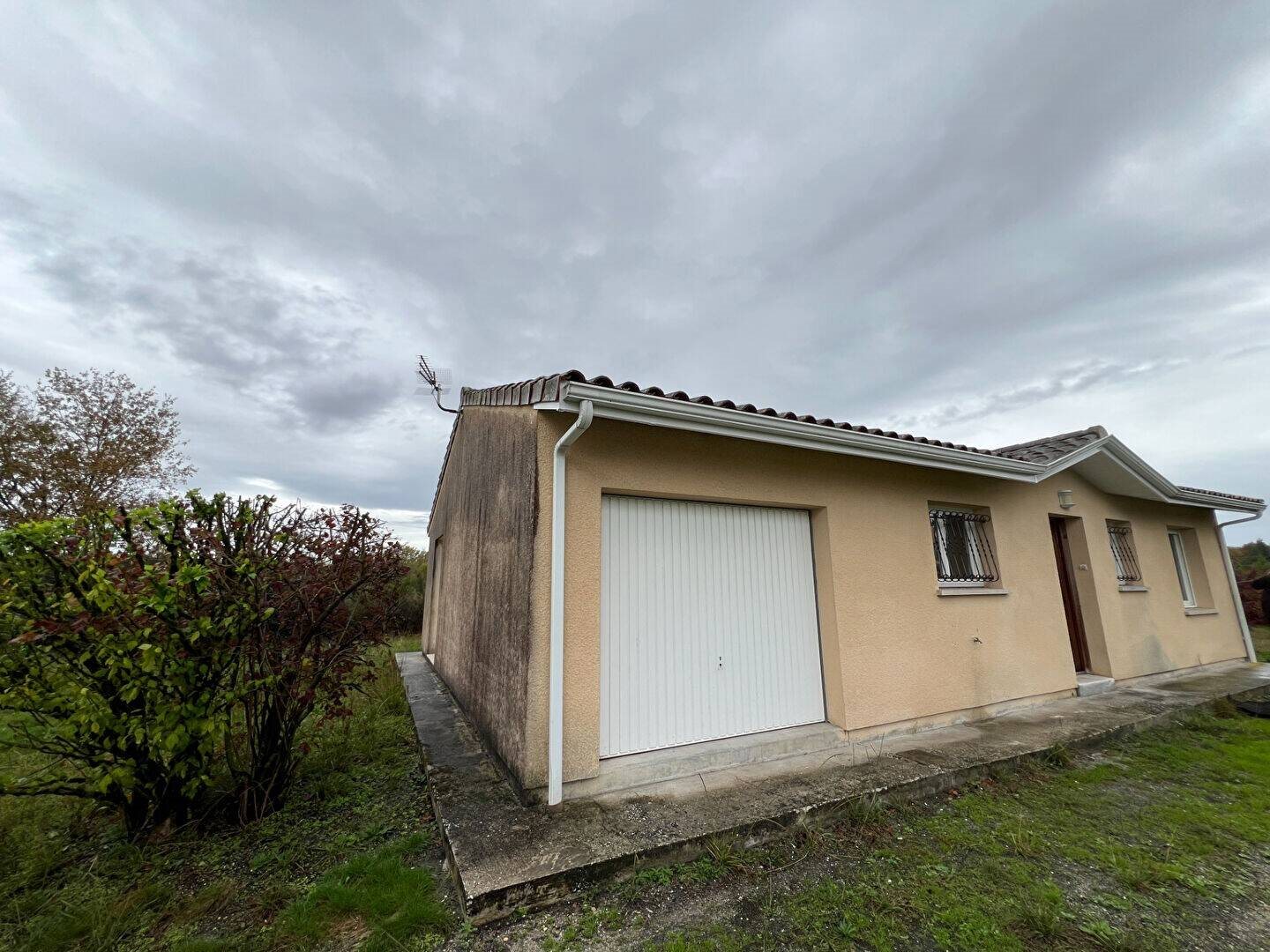 Maison à louer, 84m², Louchats