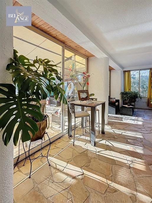 Property in the Ardèche – Guest house and main residence