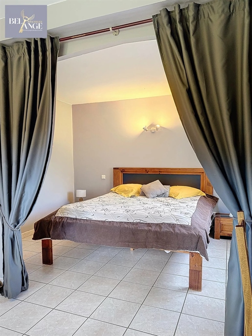 Property in the Ardèche – Guest house and main residence