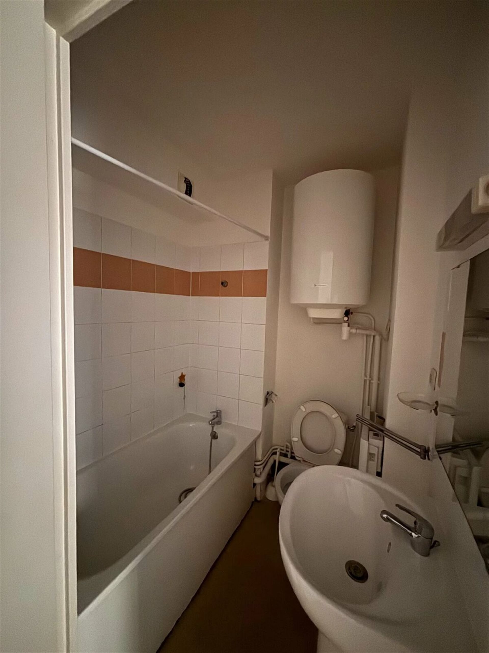 Appartement à louer, 18m², Nîmes