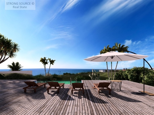 Se vende fantástica villa de 5 dormitorios, 480 m2, terreno de 2.500 m2, frente al mar, con vistas p
