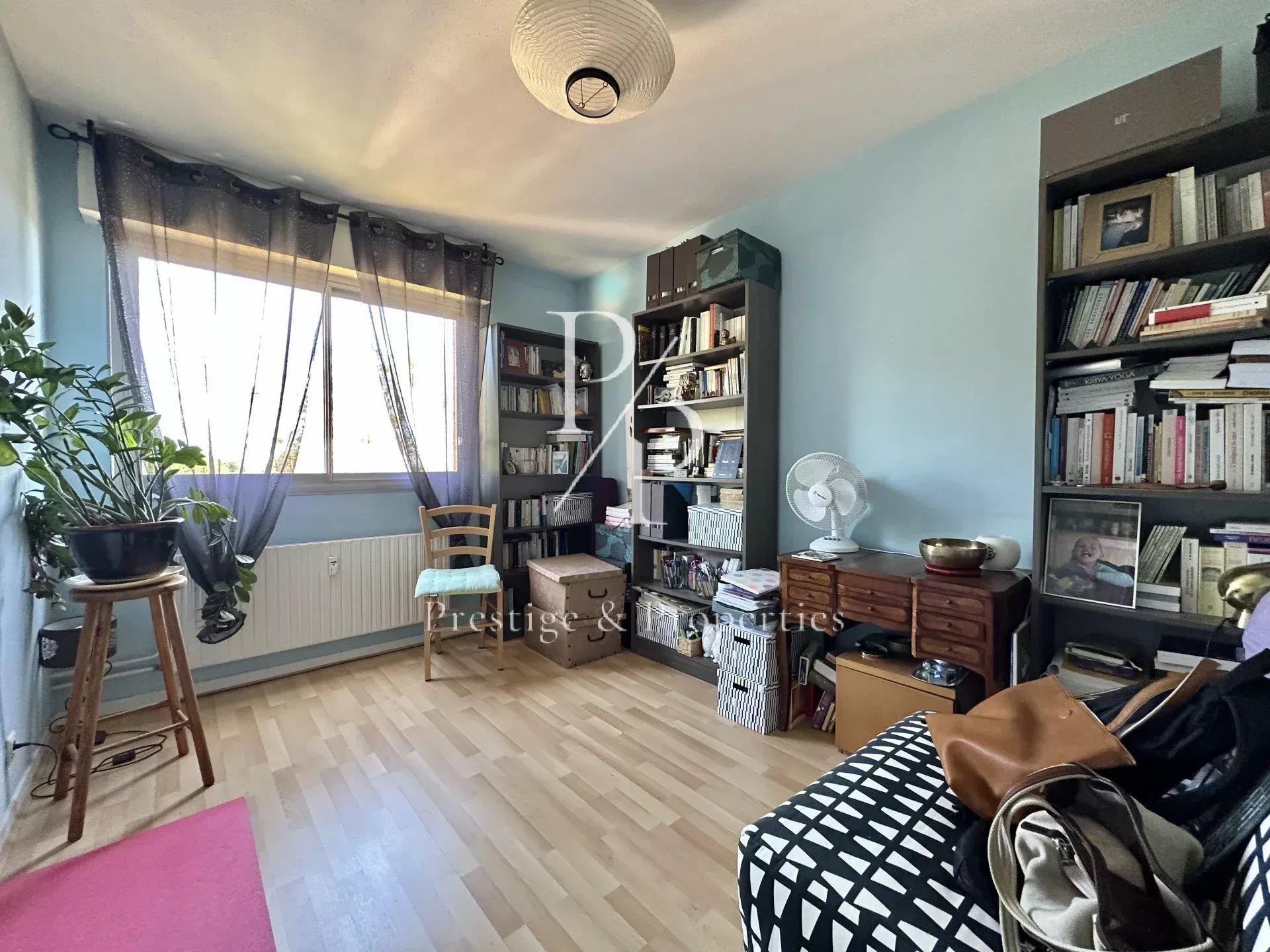 Compra: Apartamento (06800)