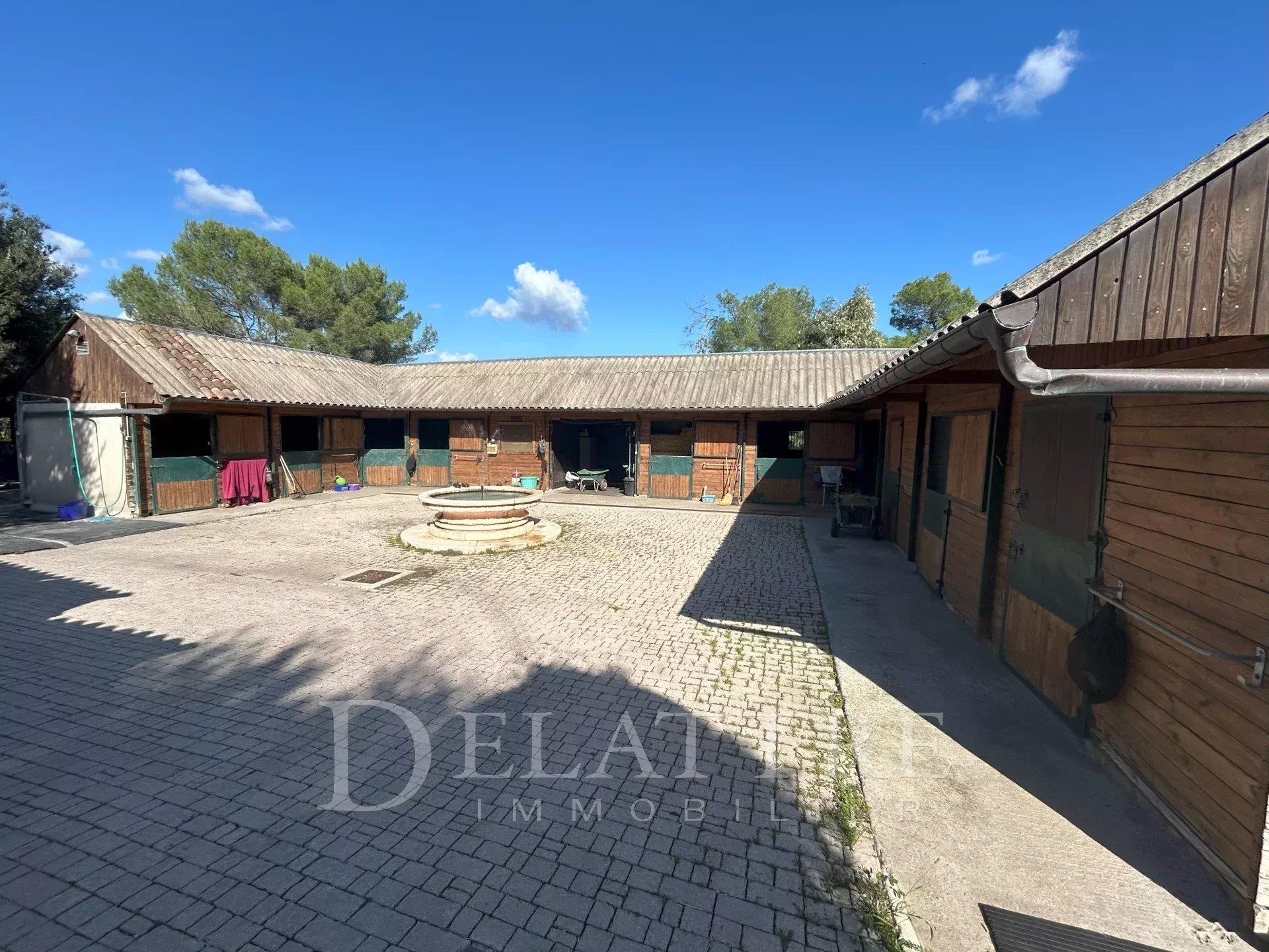 Compra: Vivenda (06330)