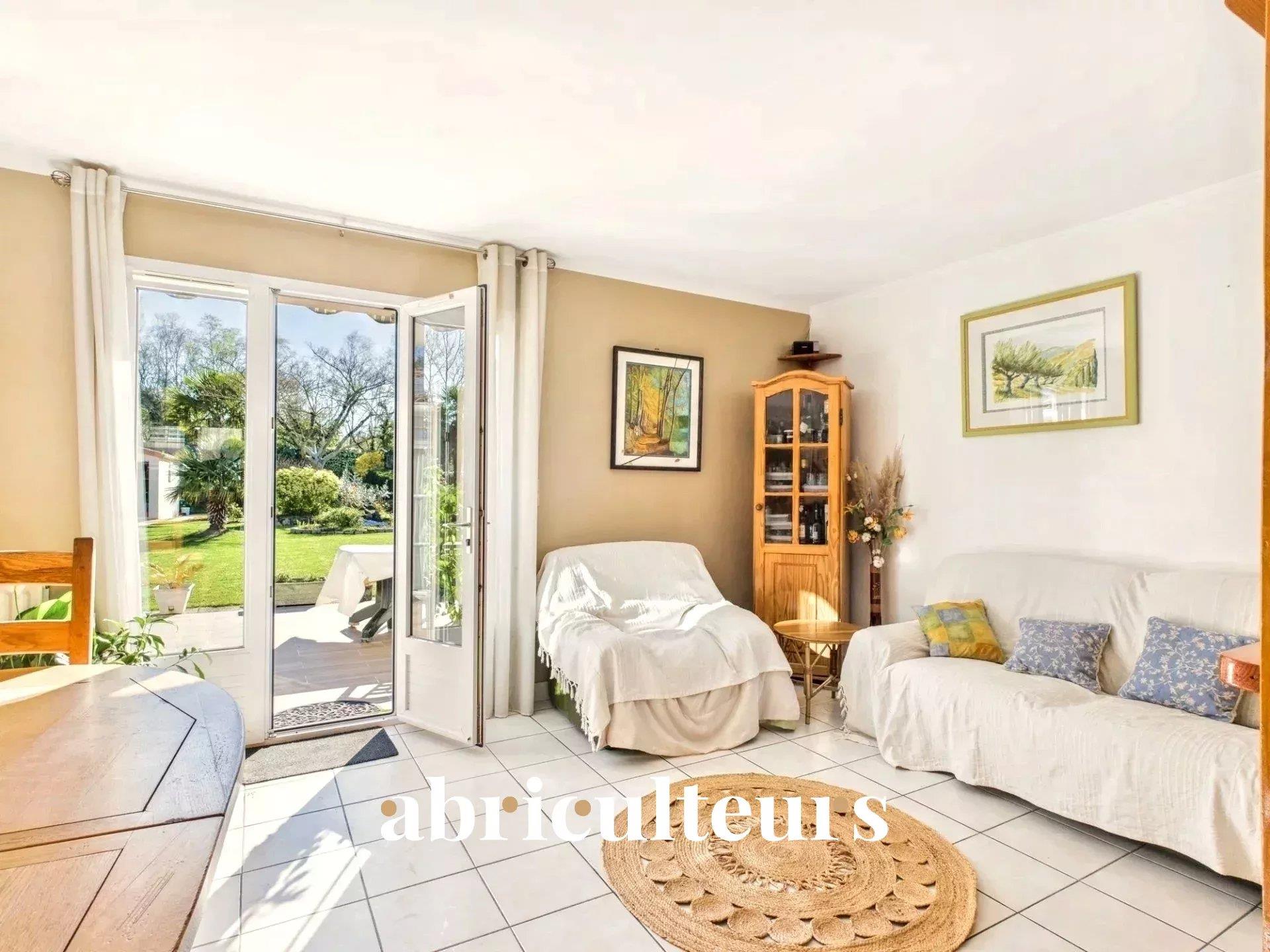 Single-Storey house plus studio in Saint-Sébastien - Quartier Familial et Verdoyant