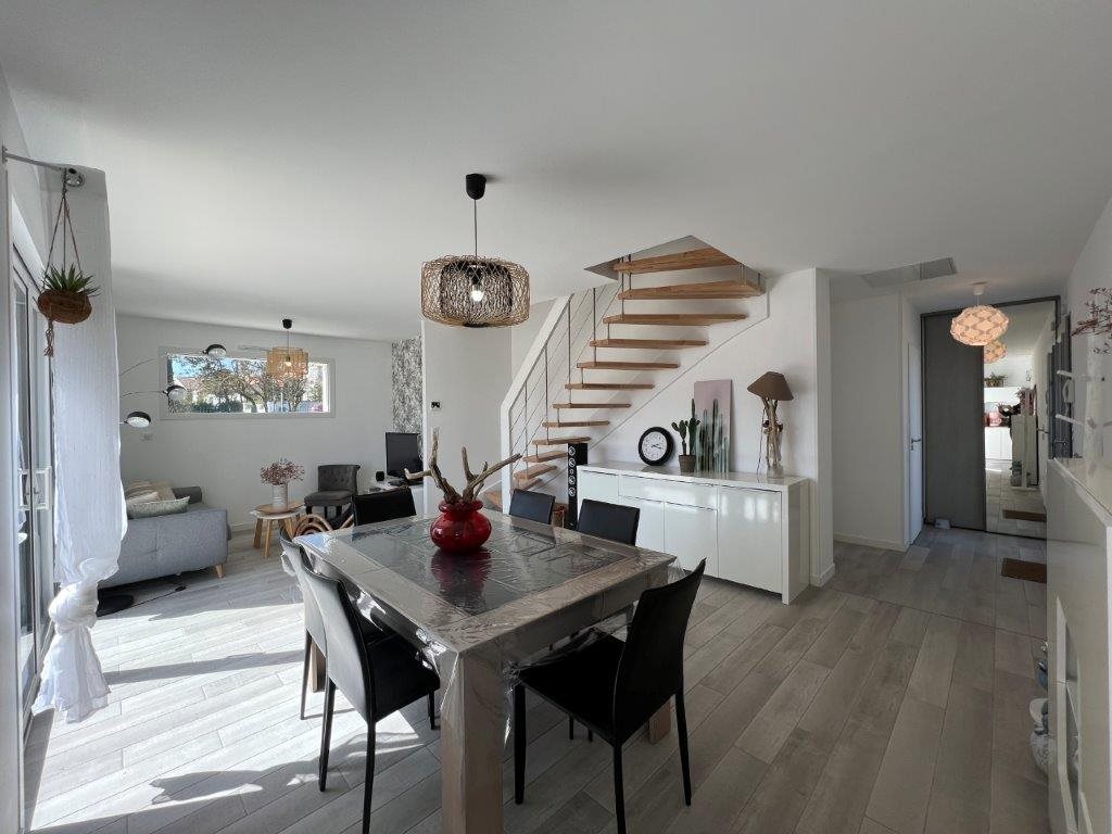 Maison à louer, 83m², Saint-Sulpice-de-Royan