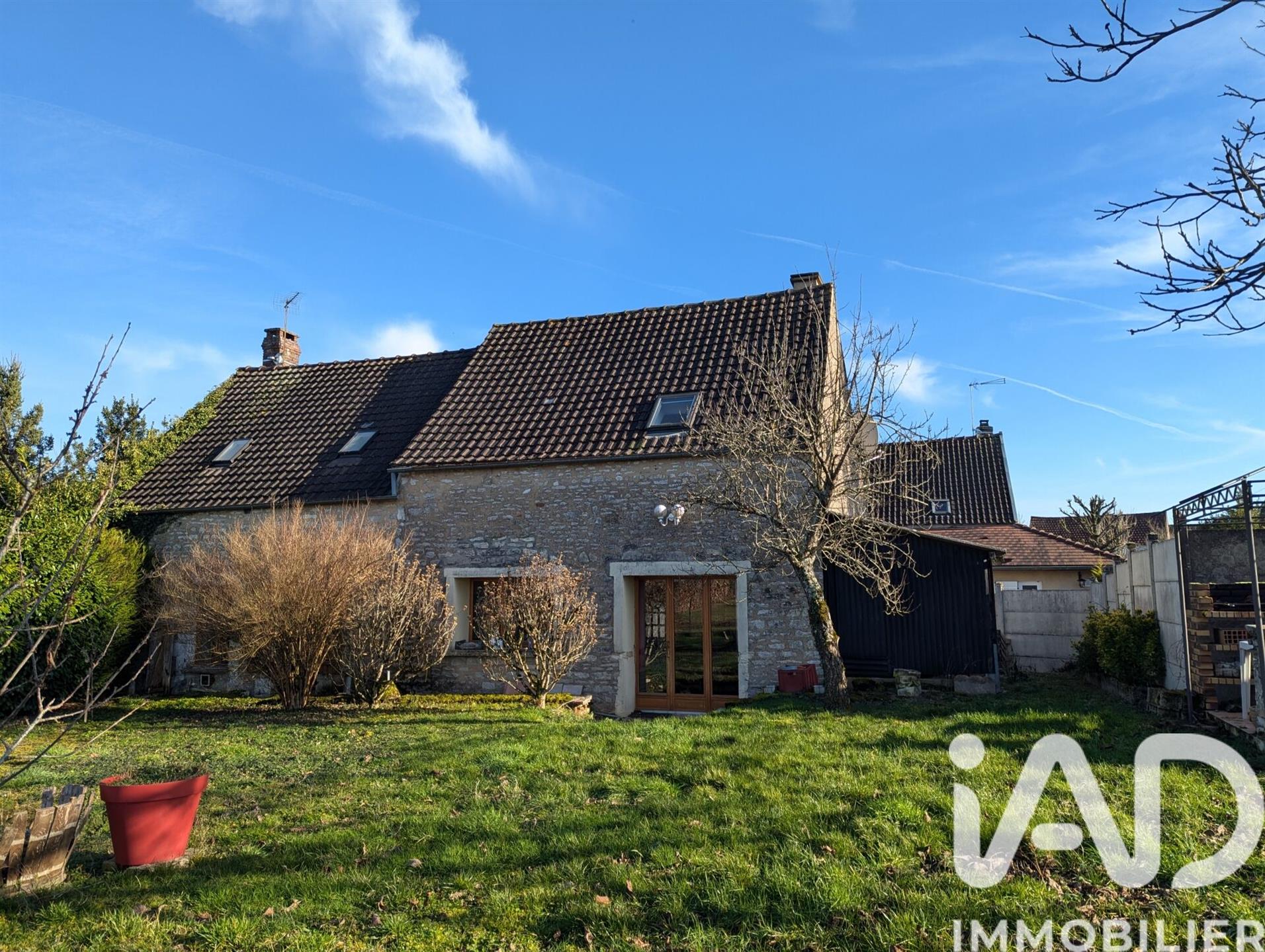 Maison à vendre, 127m², Lichères-près-Aigremont