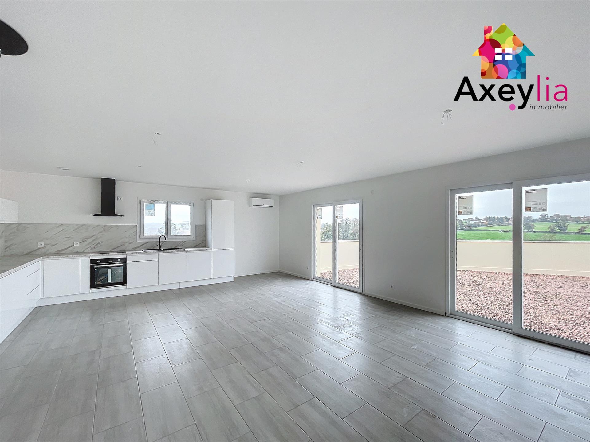 For Sale - Briennon Area - Single-Story House With Land