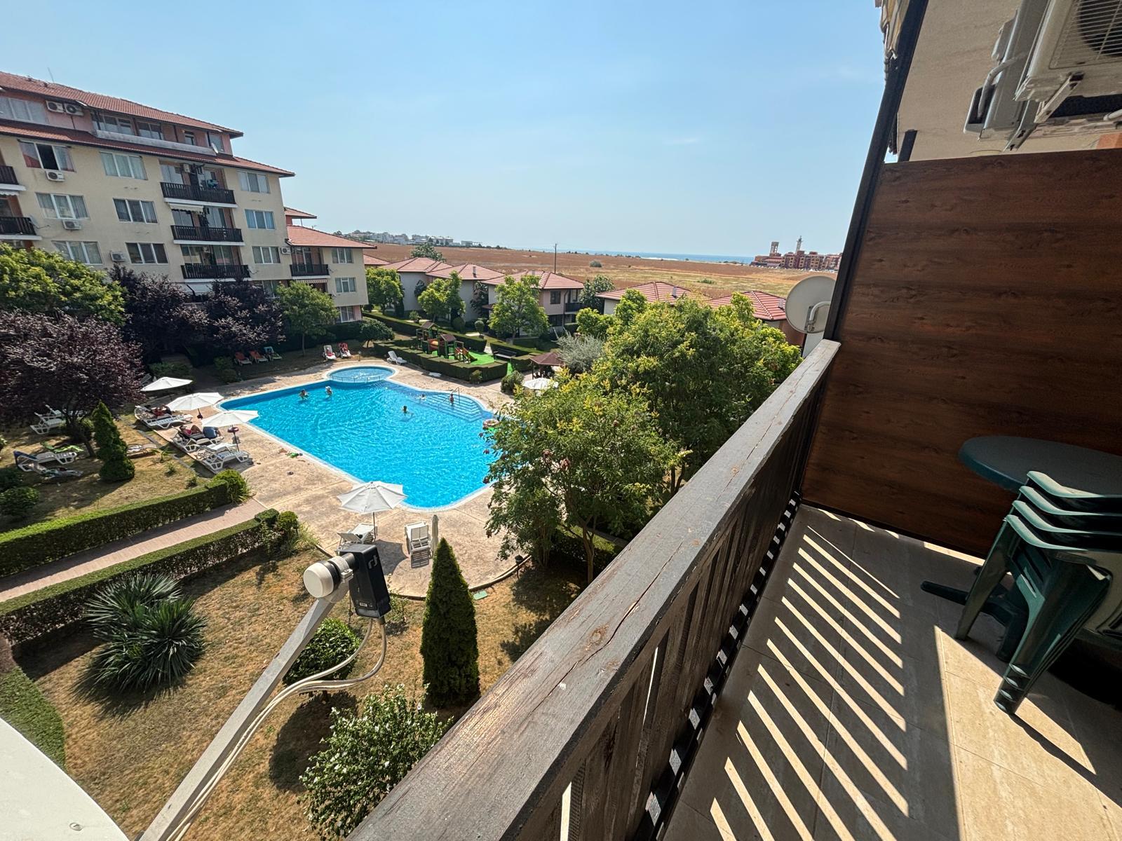 2-Room Apartment with view to Pool and sea Chateau Aheloy 2