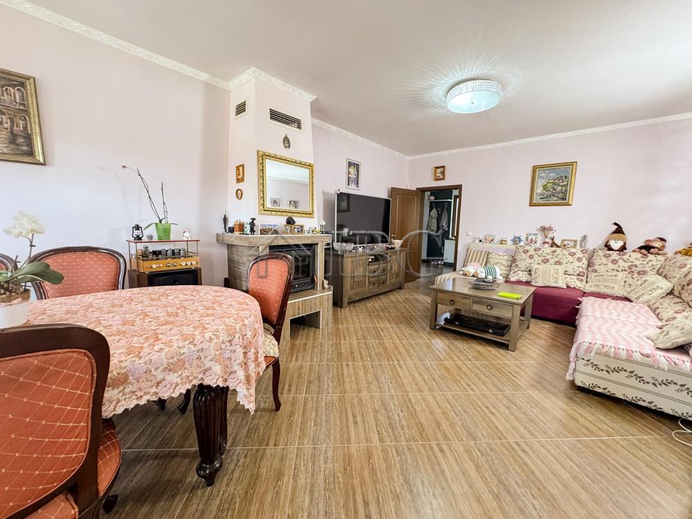 Lovely 3-Bedroom House with Garden Paradise Near Balchik