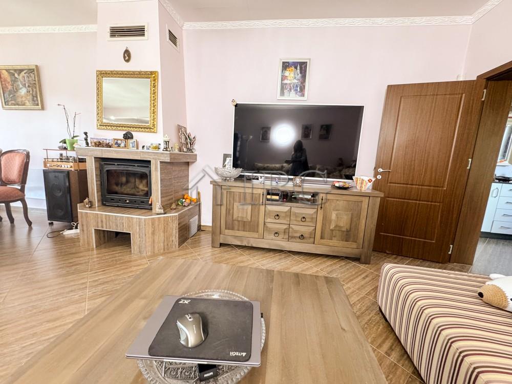 Lovely 3-Bedroom House with Garden Paradise Near Balchik