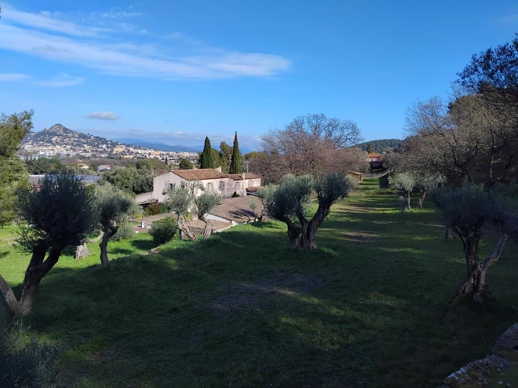 Maison à vendre, 206m², Hyères