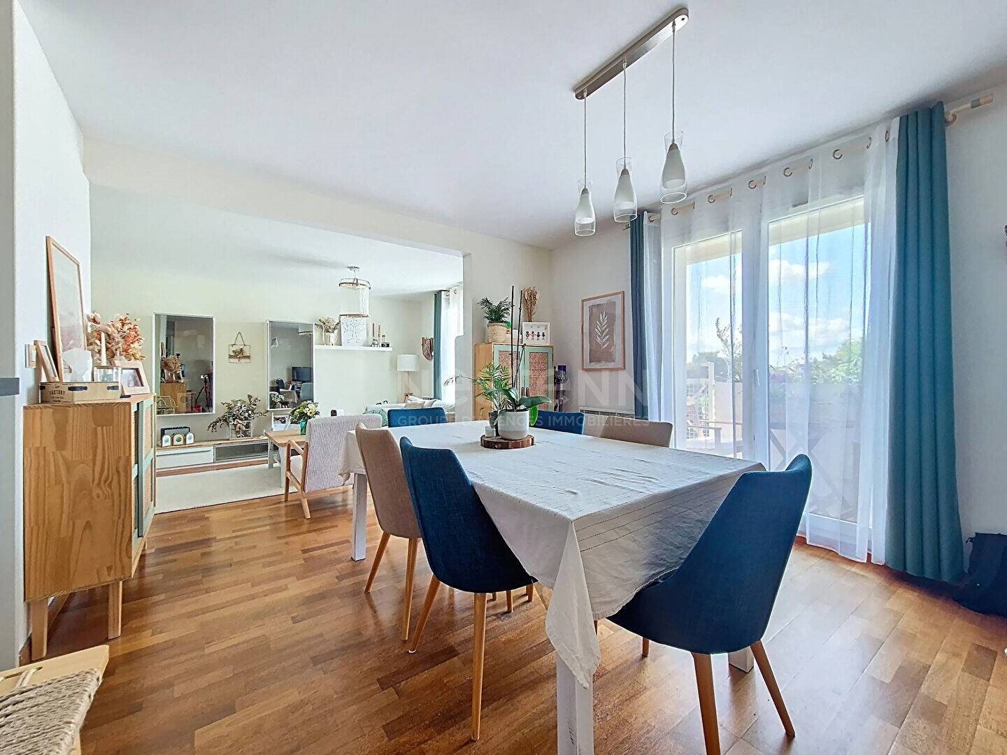 Appartement à louer, 83m², Lamorlaye