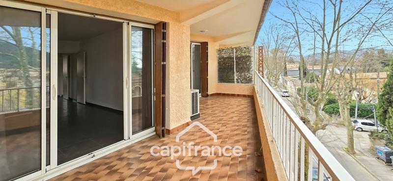 Appartement à vendre, 69m², Cuers
