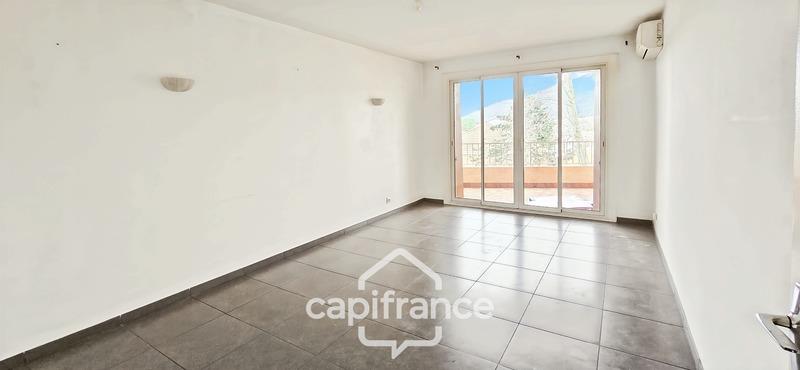 Appartement à vendre, 69m², Cuers
