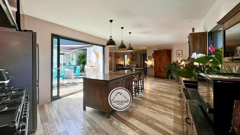 Maison à vendre, 212m², Gan