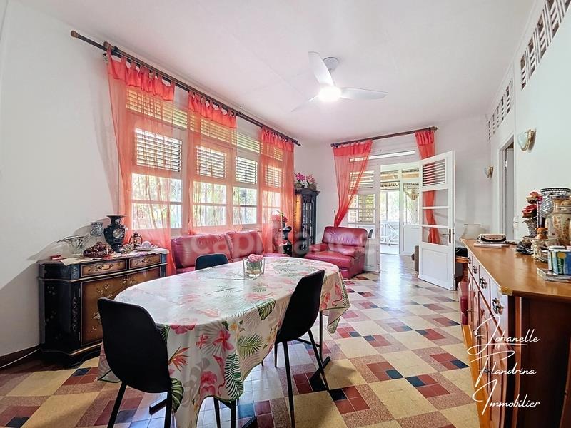 Maison à vendre, 184m², Basse-Terre