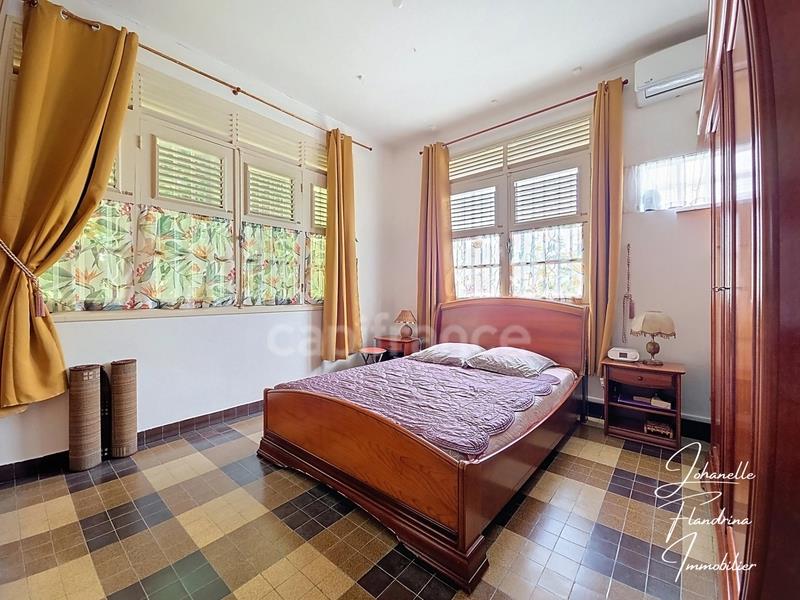 Maison à vendre, 184m², Basse-Terre