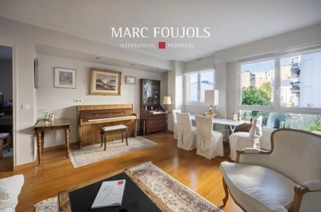 Paris Xvi Passy Trocadéro - Quiet apartment on greenery - 2 bedrooms - Balcony