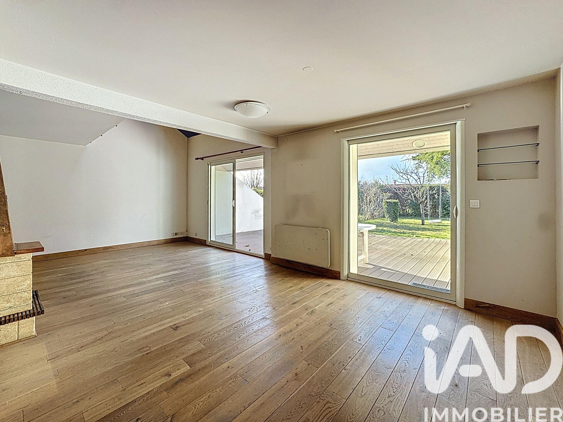 Maison à vendre, 111m², Ville-la-Grand