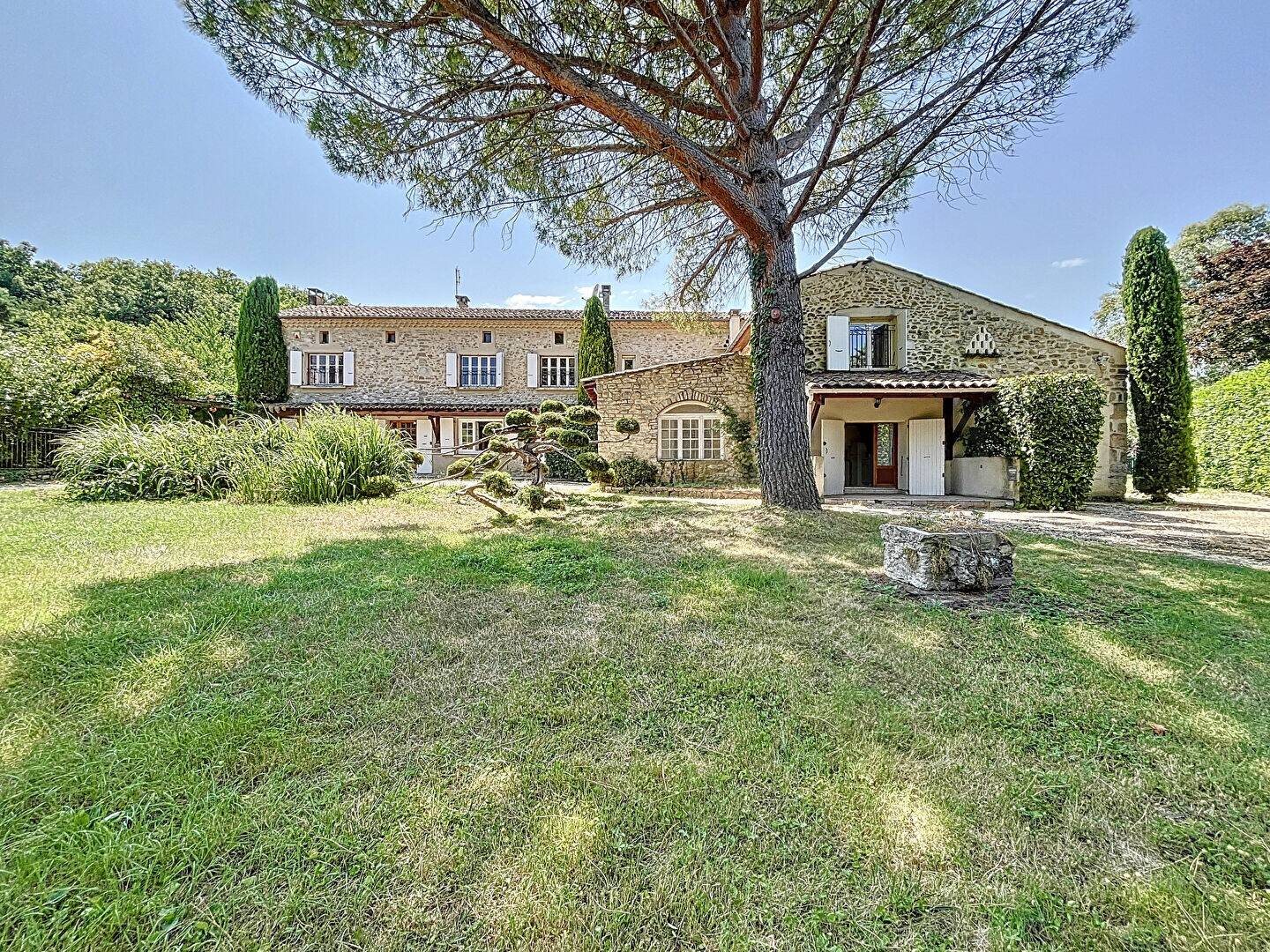 Maison à vendre, 257m², Divajeu