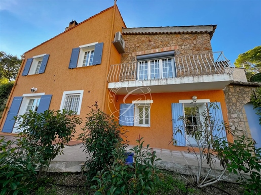 Taradeau, maison individuelle avec beaucoup de charme et une vue dégagée