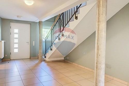 Purchase: House