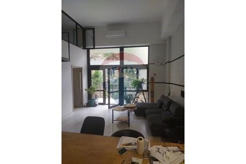 Purchase: Business premises
