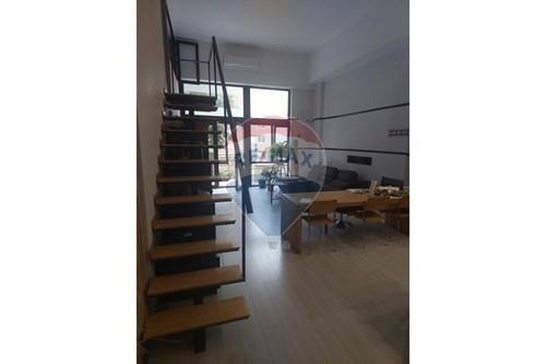 Purchase: Business premises