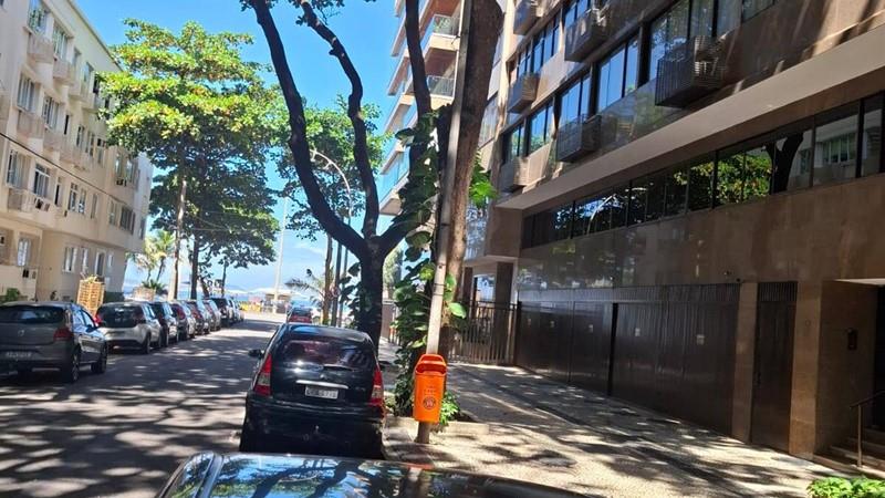 Duplex for sale José Linhares Leblon Beach Block 3 bedrooms