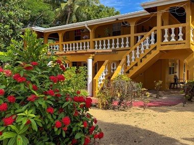 B and B, appartements et espaces commerciaux dans la zone hôtelière Hopkins