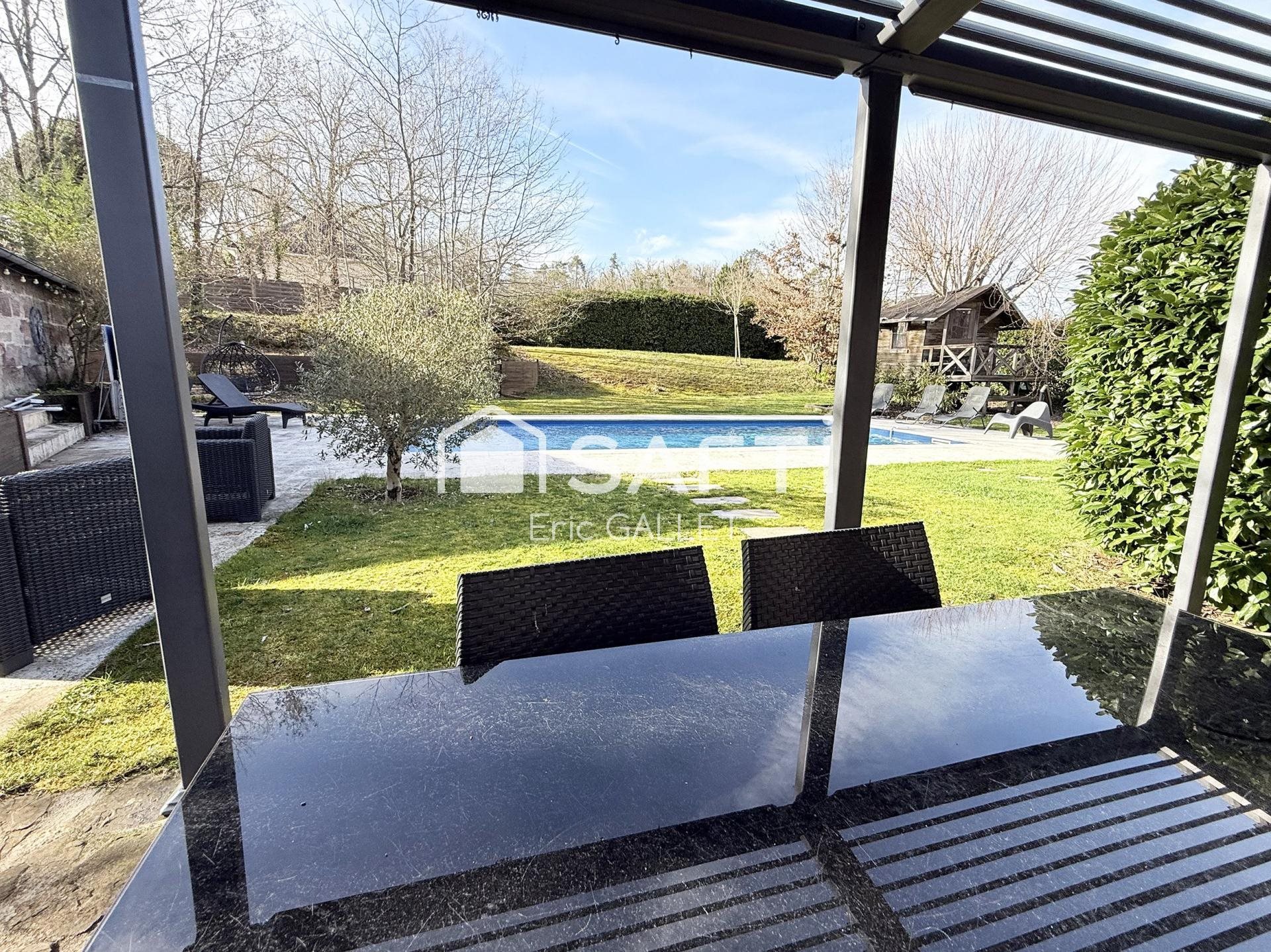 Maison à vendre, 136m², Ussac