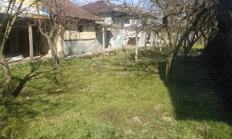 Köp: Hus (9120)
