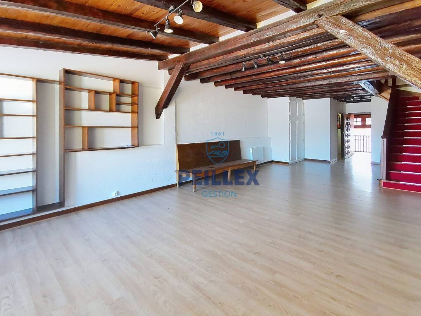Appartement à louer, 109m², Evian-les-Bains