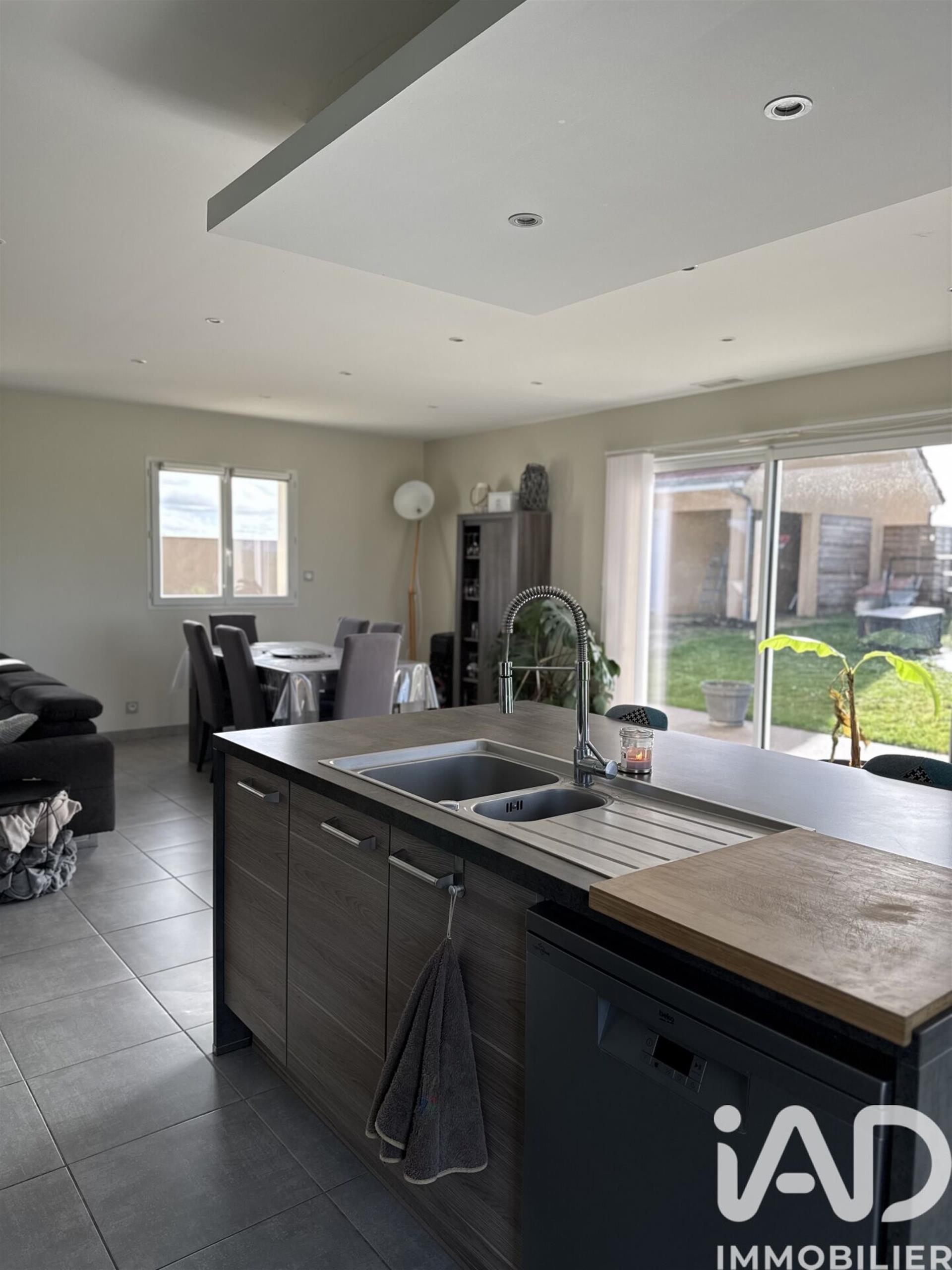 Maison à vendre, 122m², Etréchy