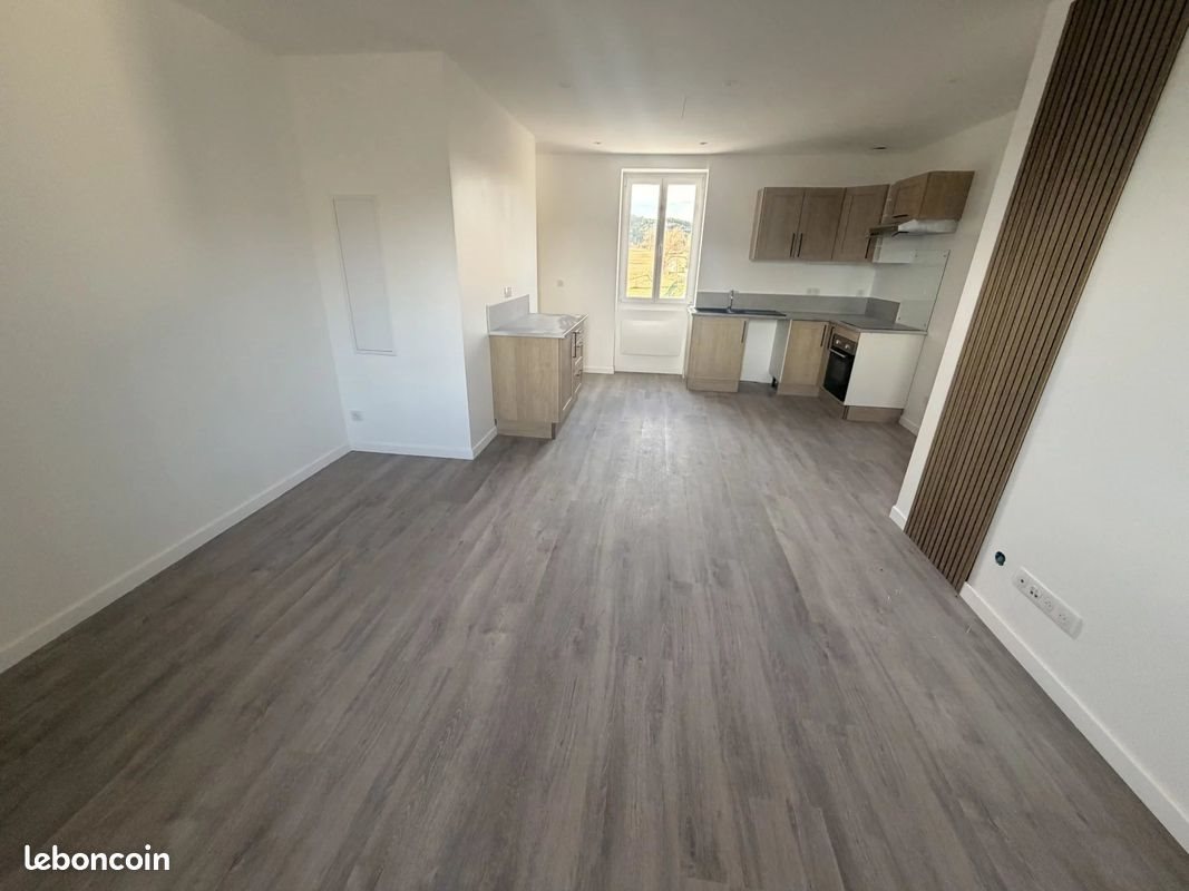 Appartement à louer, 59m², La Penne