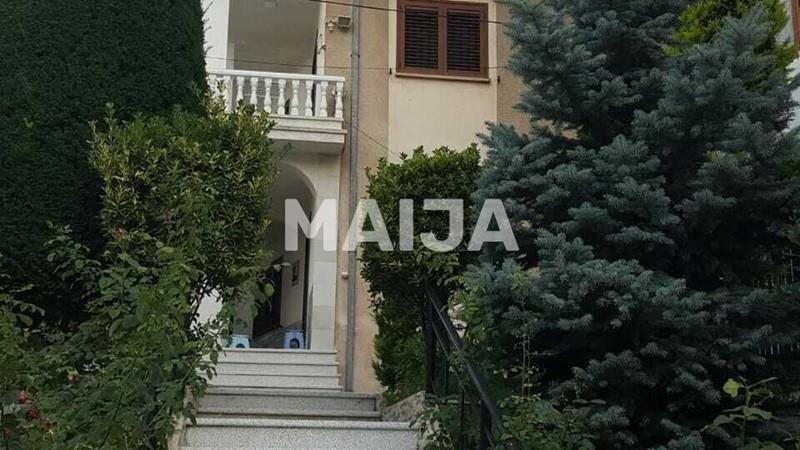 Maison à vendre à Pogradec.