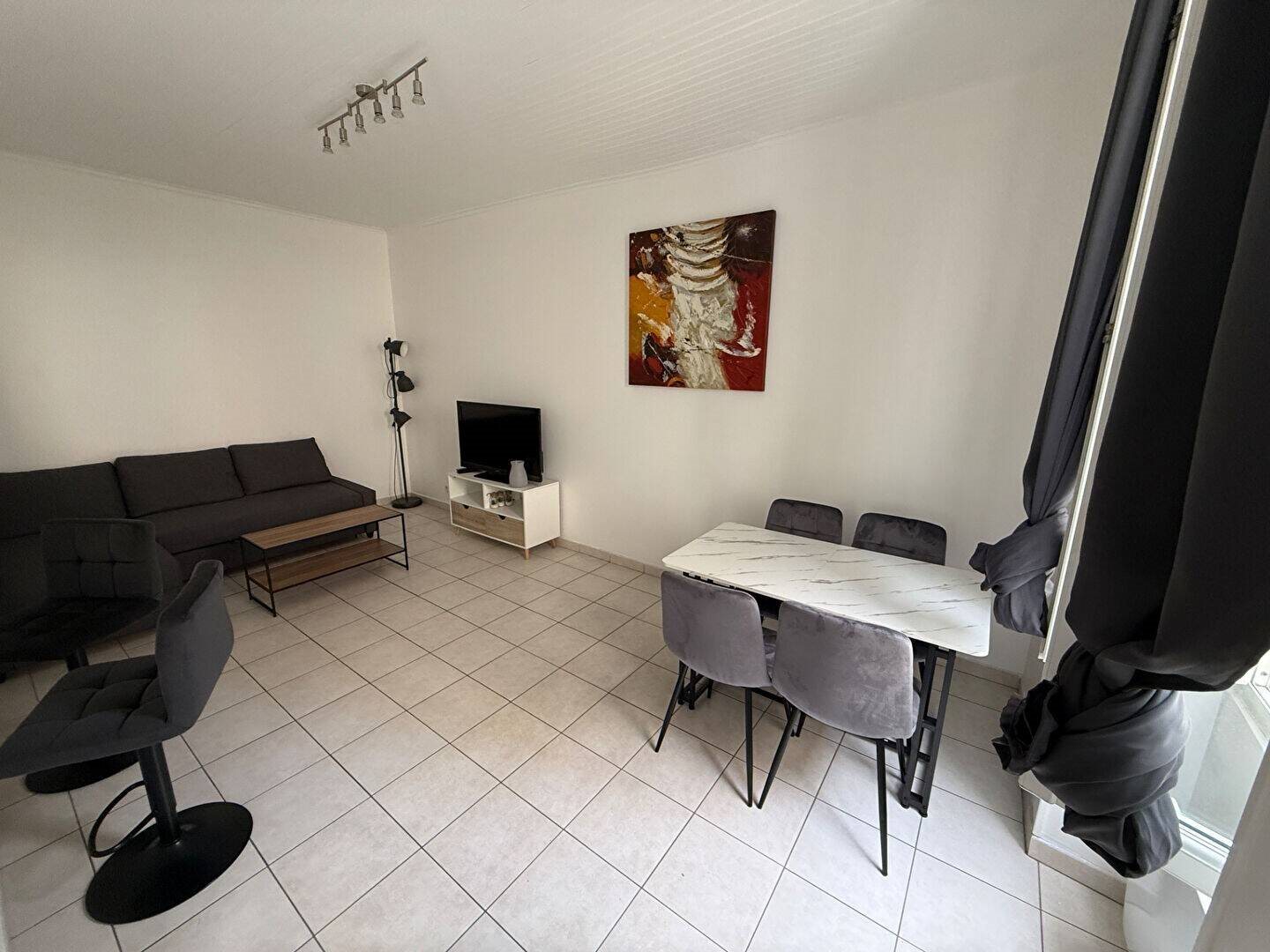 Appartement à louer, 46m², Marseille 4ème