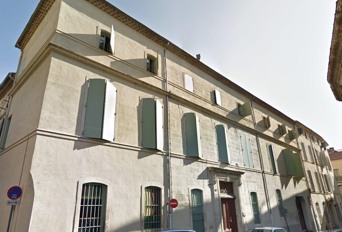 Large 3-room apartment renovated by an architect