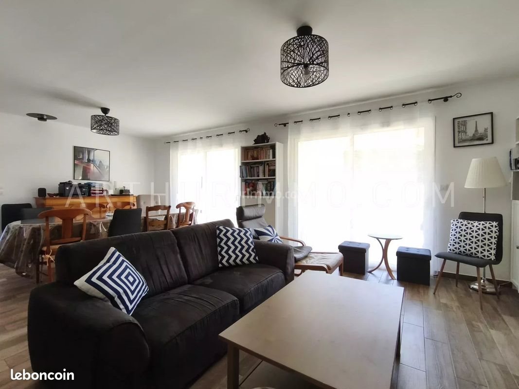 Maison à louer, 116m², Roiffieux