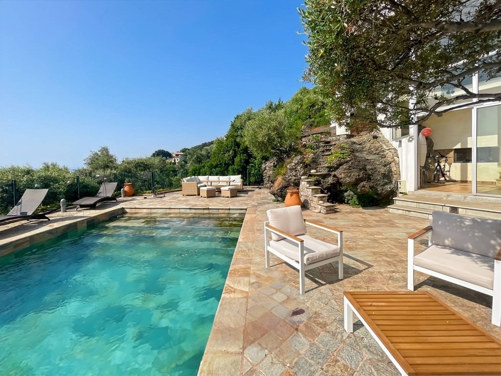 Maison à vendre, 248m², San-Martino-di-Lota