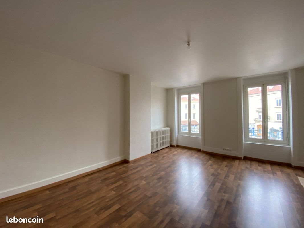 Appartement à louer, 108m², Feurs