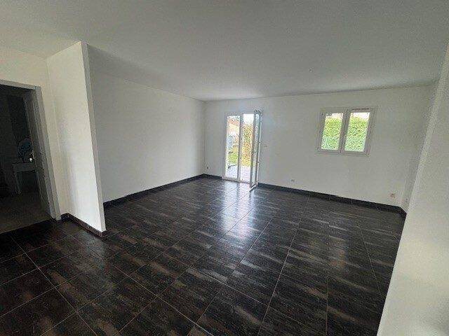 Maison à louer, 102m², Civens