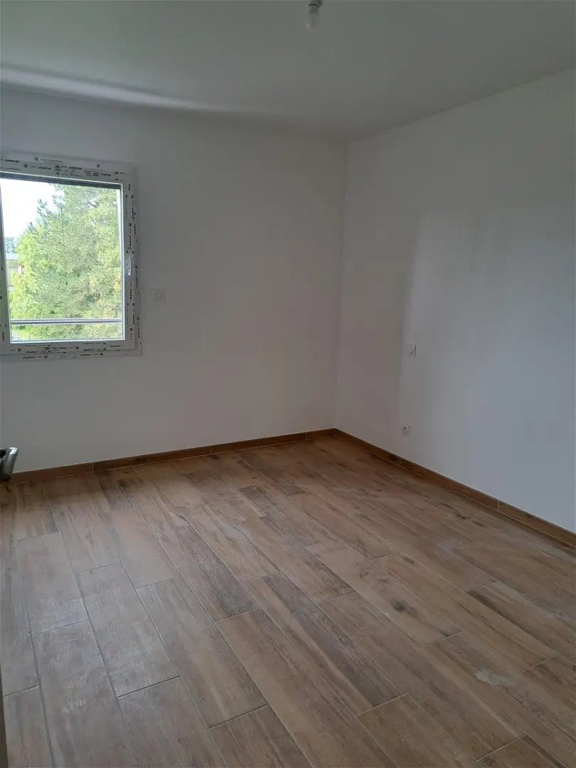 Maison à louer, 96m², Vuillecin