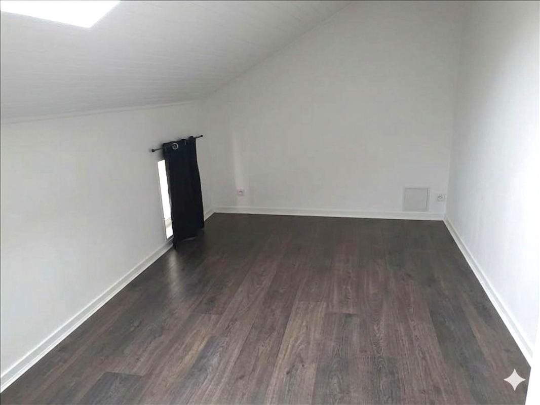 Appartement à louer, 24m², Gond-Pontouvre