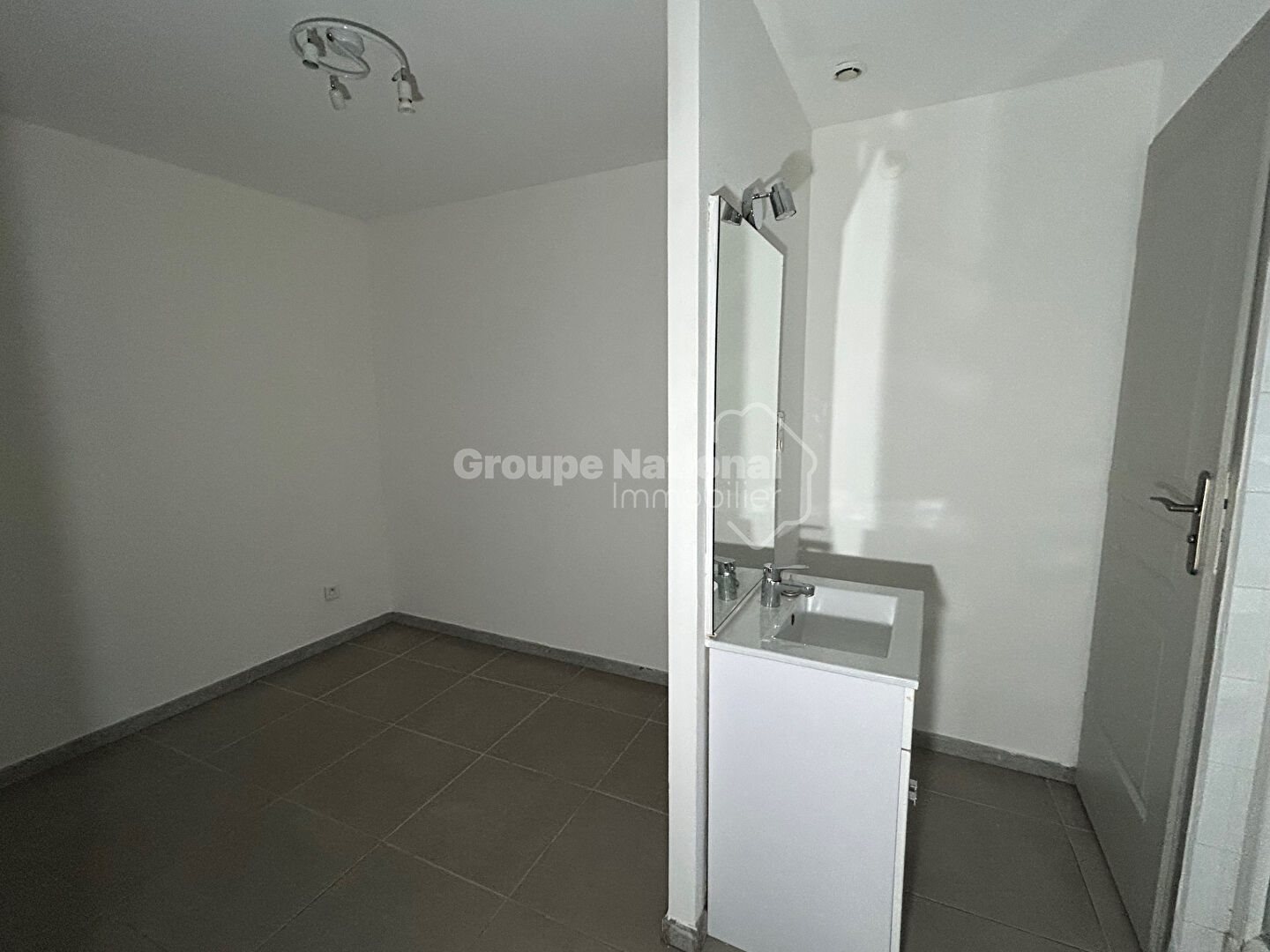 Appartement à louer, 40m², Orange