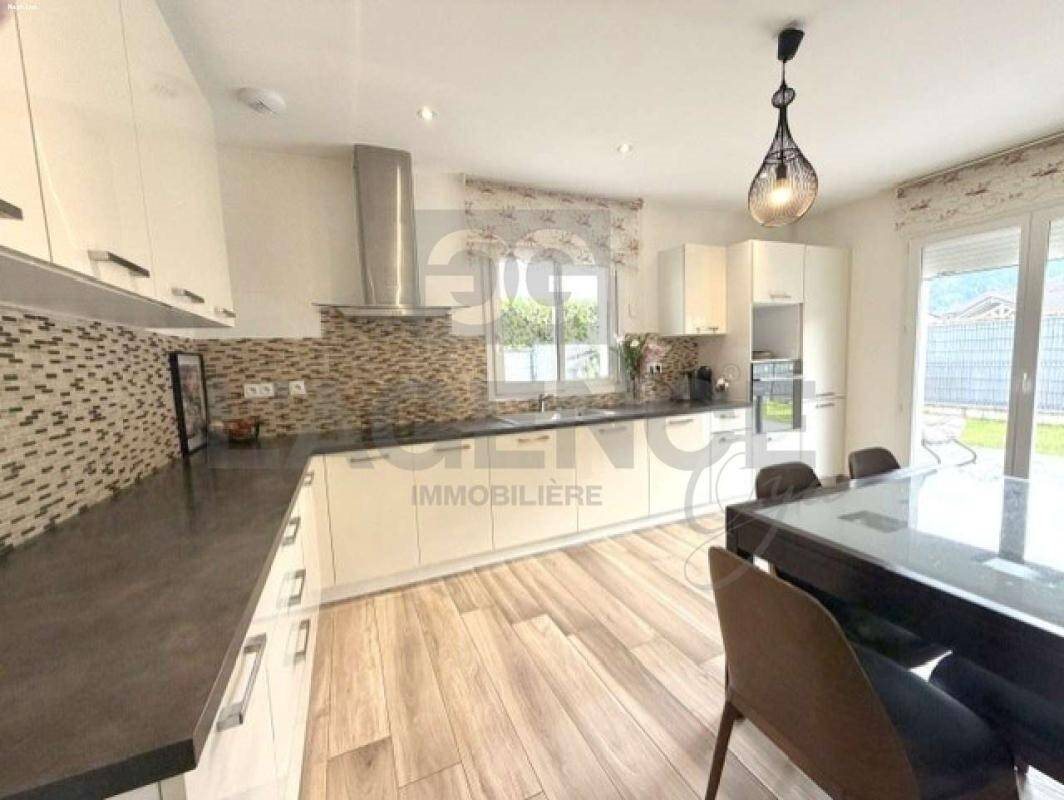 Maison à vendre, 131m², Marnaz