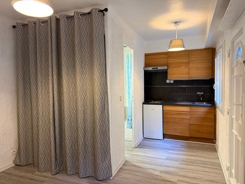 Appartement à louer, 18m², Sanary-sur-Mer