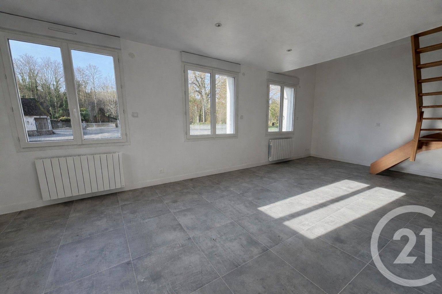 Maison à louer, 82m², Gilles