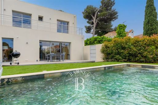 No picture