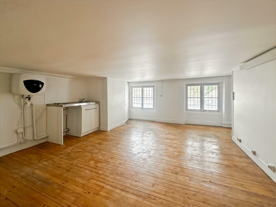 Maison à louer, 43m², Paris 10ème